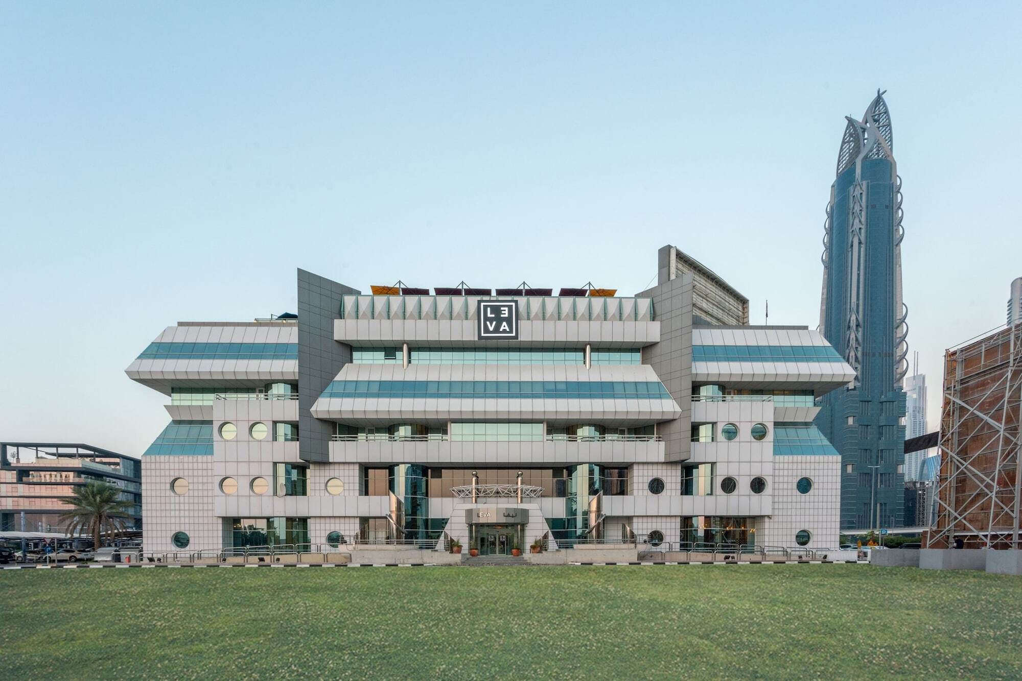 Leva Hotel Mazaya Centre Dubai Esterno foto
